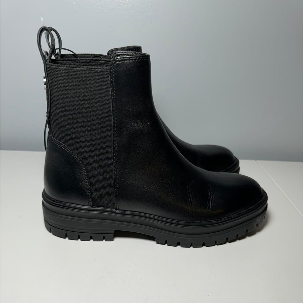 Women’s Leather Gore Bootie
